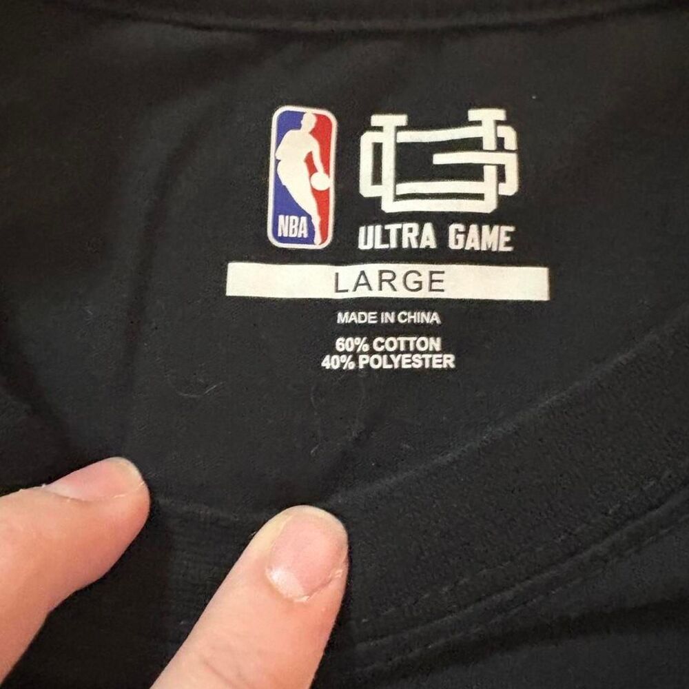 Ultra Game NBA Philadelphia 76ers Graphic T-Shirt - Picture 2 of 2